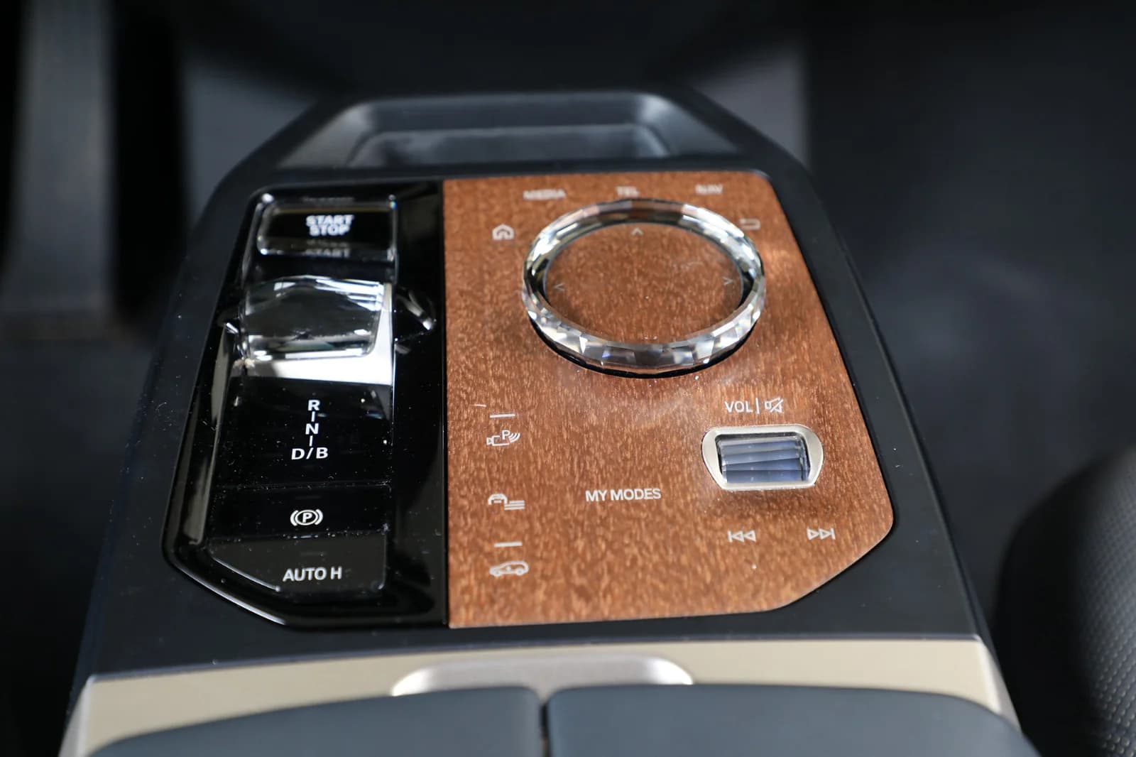 BMW iX xDrive 50 FULLY CHARGED 2022 – bilde 35 av 40