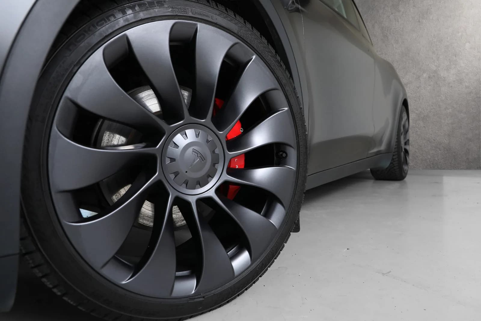 Tesla Model Y PERFORMANCE 2025 – bilde 12 av 26