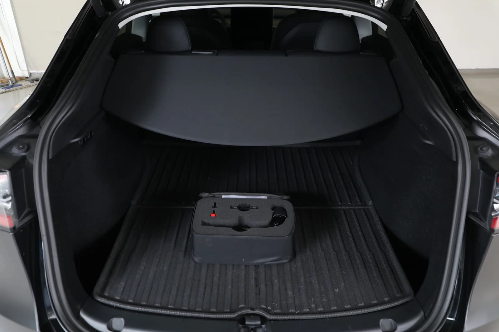 Tesla Model Y PERFORMANCE 2025 – bilde 23 av 26
