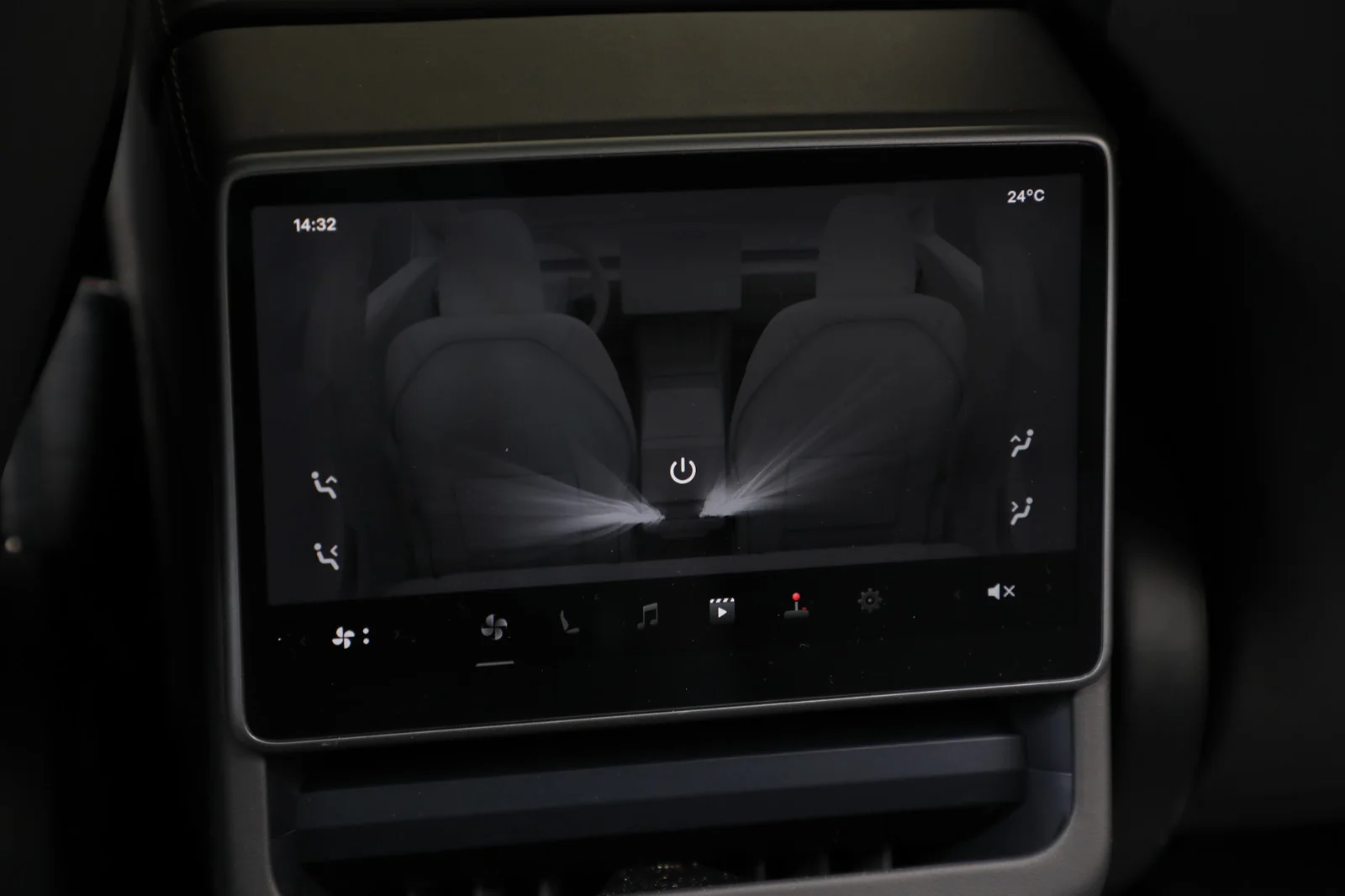 Tesla Model 3 LONG RANGE AWD 2025 – bilde 23 av 33