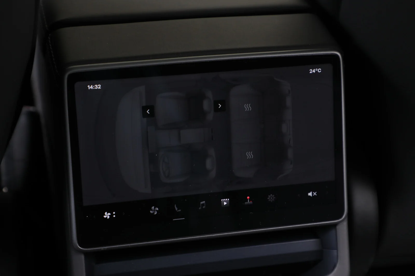 Tesla Model 3 LONG RANGE AWD 2025 – bilde 24 av 33