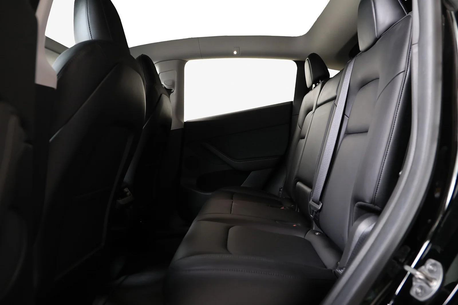 Tesla Model Y LONG RANGE AWD 2024 – bilde 11 av 15