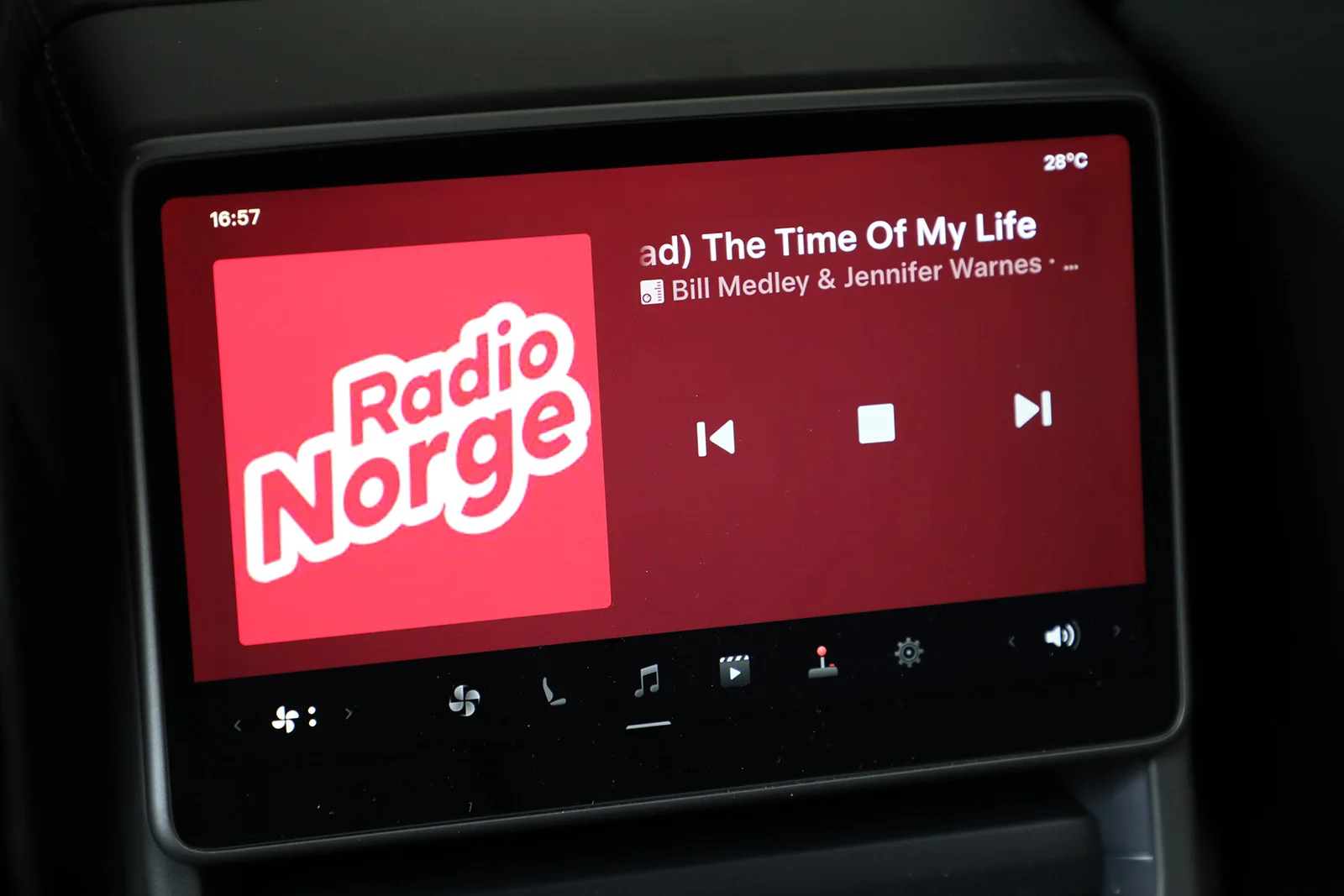Tesla Model Y LONG RANGE AWD 2026 – bilde 25 av 31