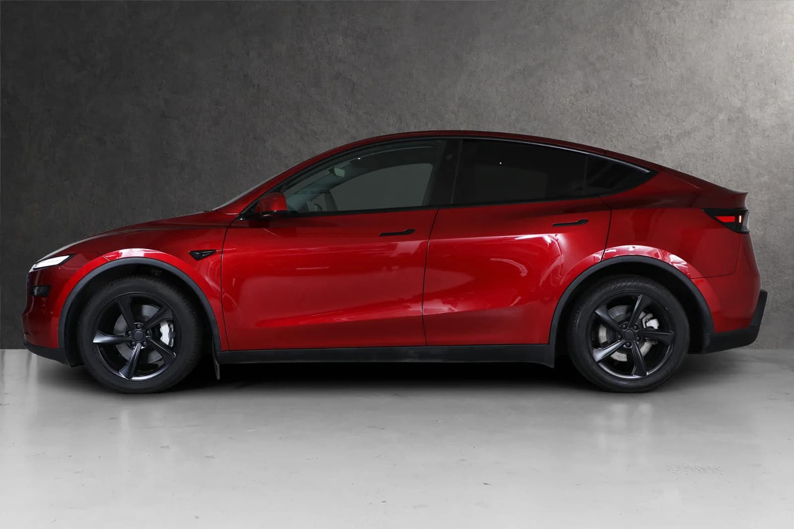 Tesla Model Y LONG RANGE AWD 2025 – bilde 3 av 32