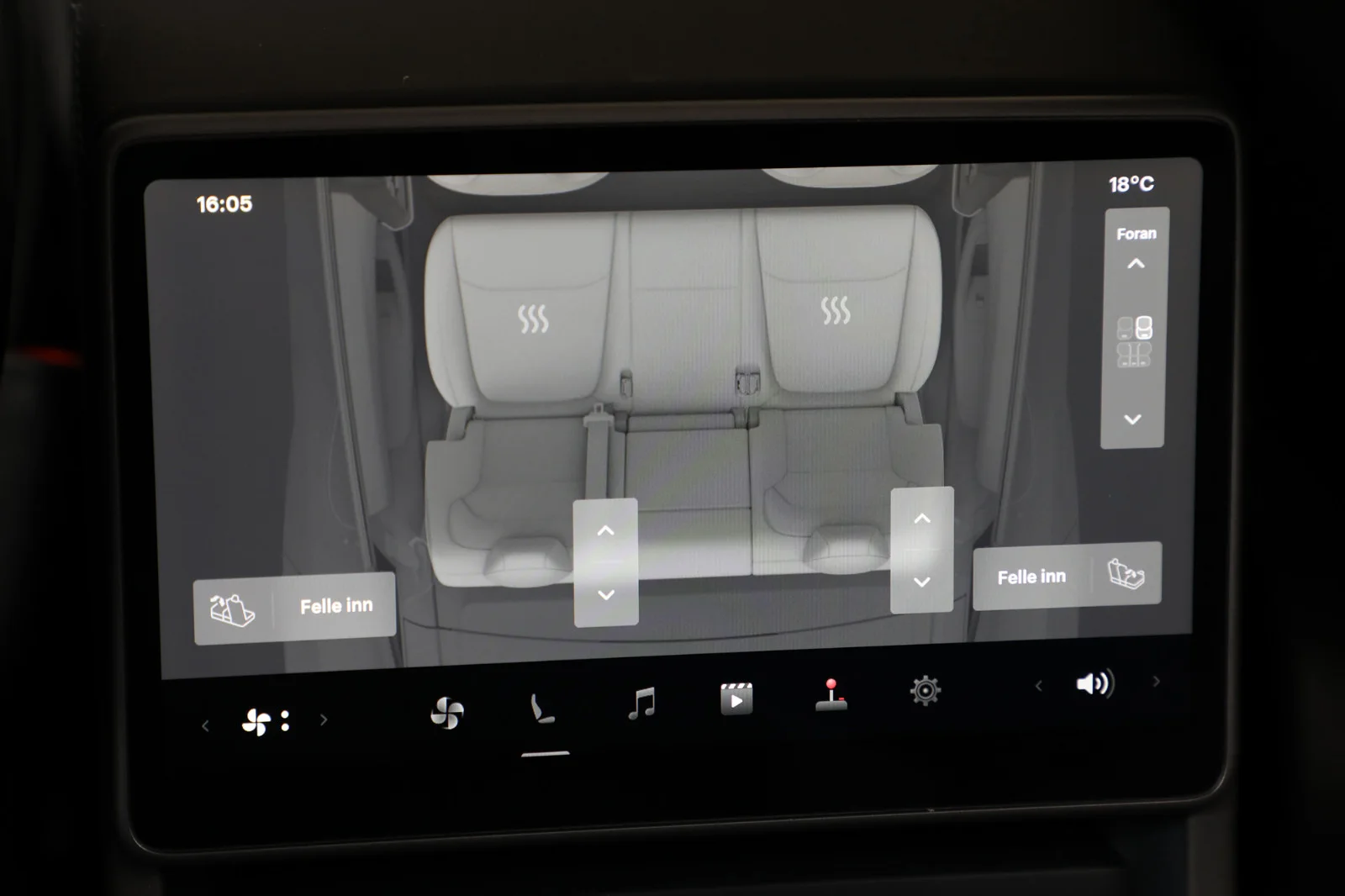 Tesla Model Y LONG RANGE AWD 2025 – bilde 24 av 32