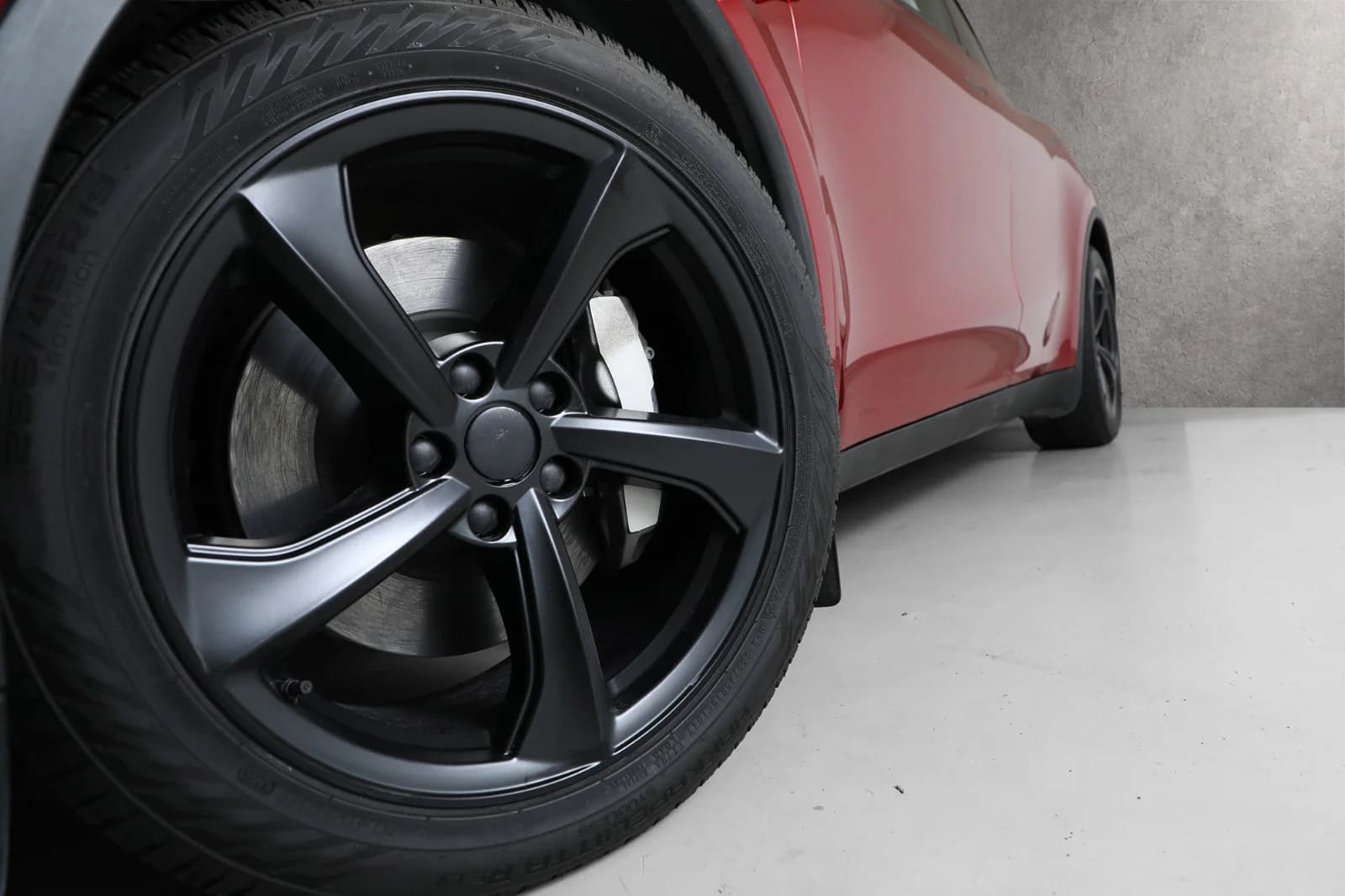 Tesla Model Y LONG RANGE AWD 2025 – bilde 13 av 32