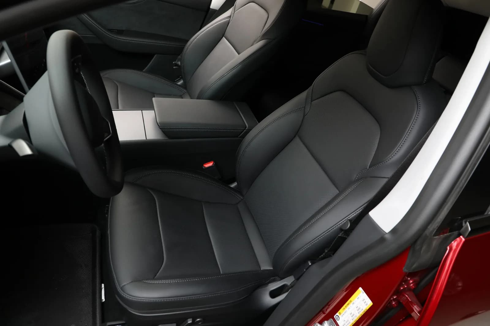 Tesla Model Y LONG RANGE AWD 2025 – bilde 9 av 32