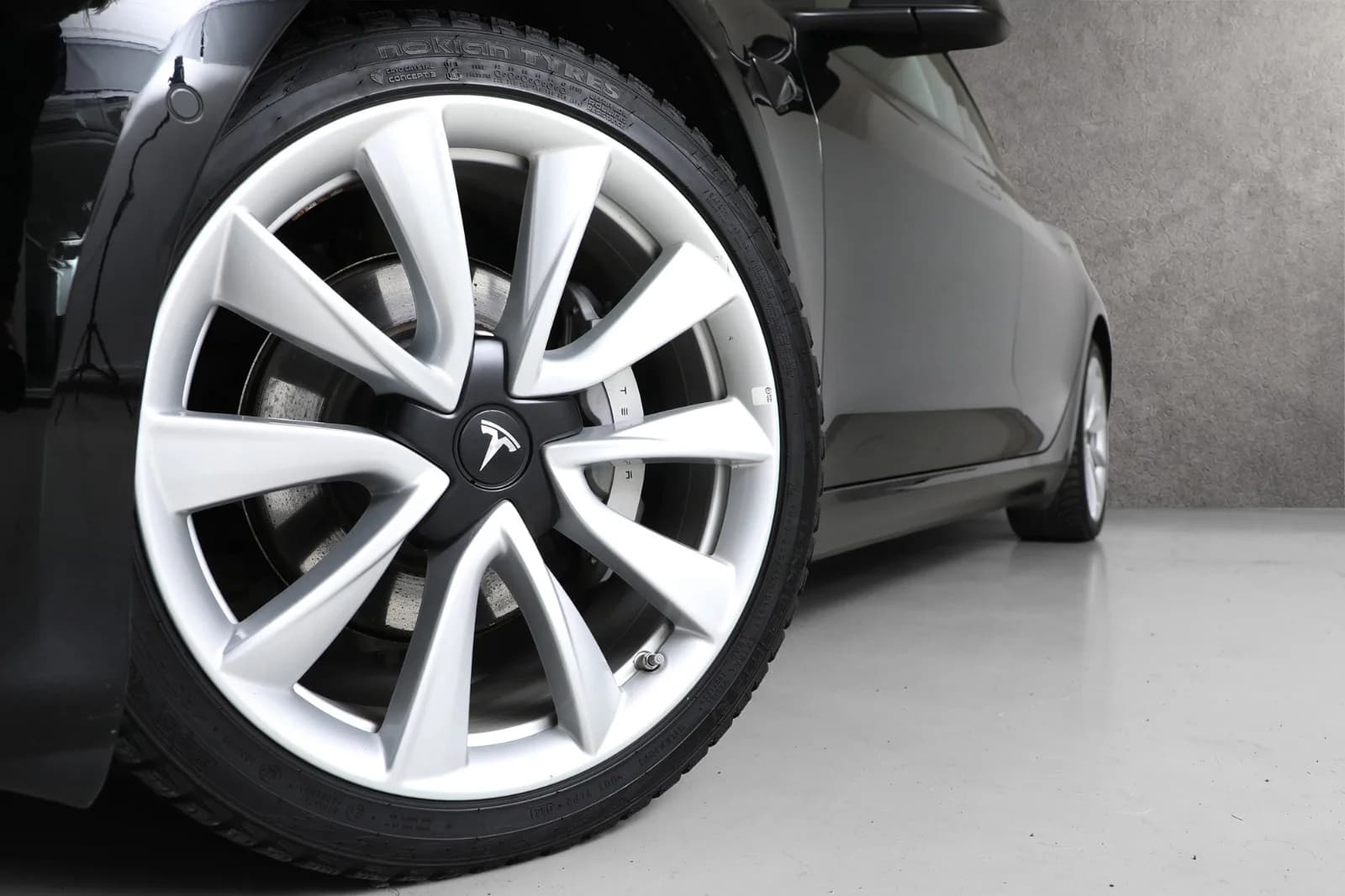 Tesla Model 3 SR+ 2021 – bilde 13 av 26