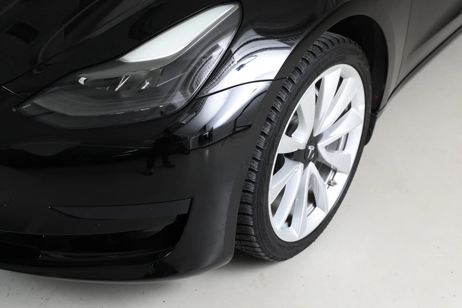 Tesla Model 3 SR+ 2021 – bilde 12 av 26